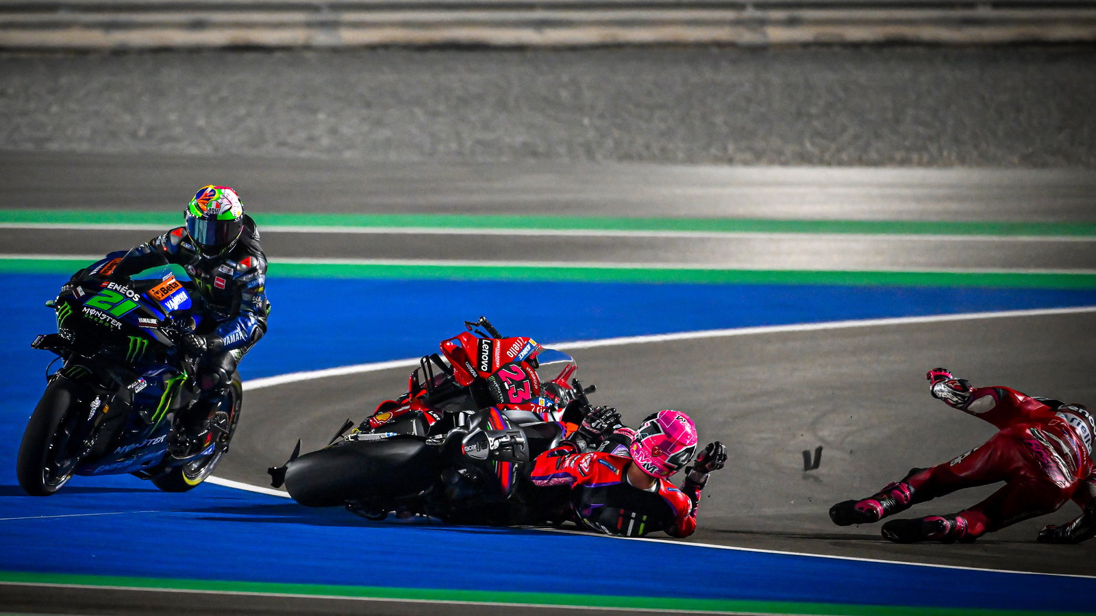 Morbidelli, Espargaro, Bastianini, Oliveira Sprint crash Qatar